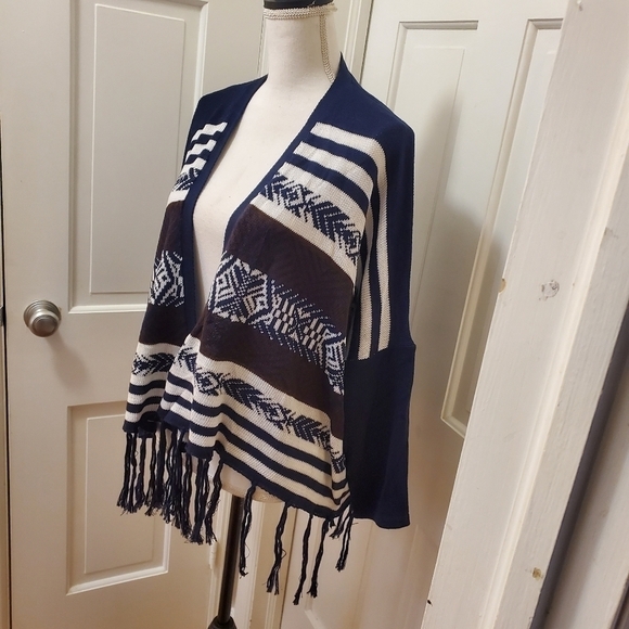 GeeGee Open Front Knit with fringe Cardigan S/M soft - Picture 2 of 6